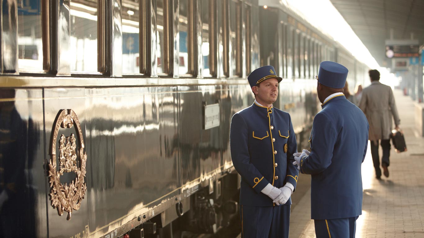 The train journey from moscow. Venice Simplon-Orient-Express. Восточный экспресс проводник. Восточный экспресс форма. Убийство в Восточном экспрессе проводник.